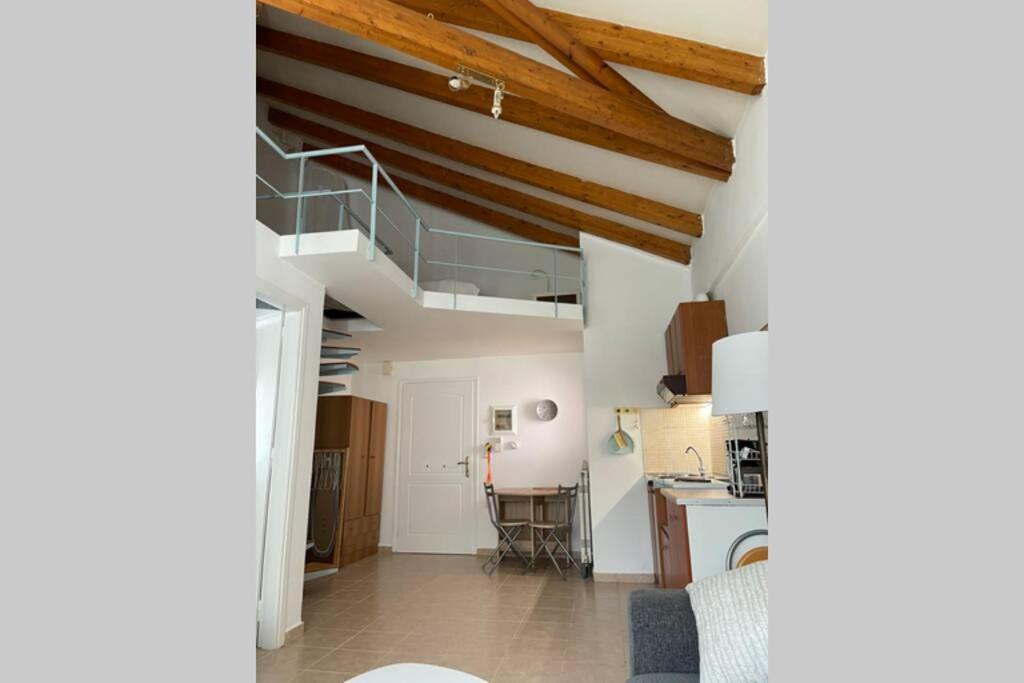 كالاماتا Attic Studio Stay المظهر الخارجي الصورة